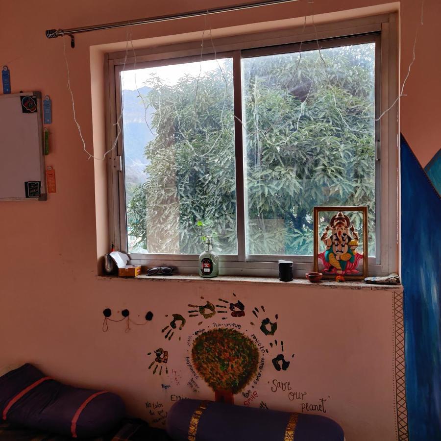 Auberge de jeunesse Tebaar Backpackers à Rishīkesh Extérieur photo
