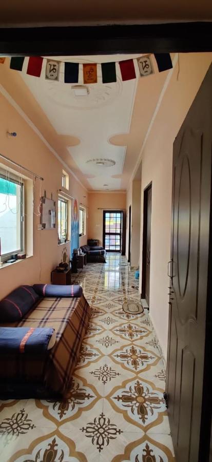 Auberge de jeunesse Tebaar Backpackers à Rishīkesh Extérieur photo